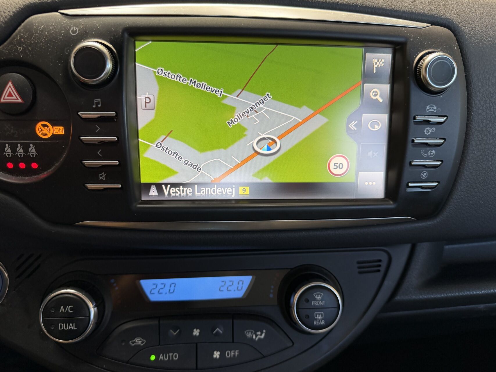 Billede af Toyota Yaris 1,5 Hybrid H3 Limited Edition E-CVT 100HK 5d Trinl. Gear