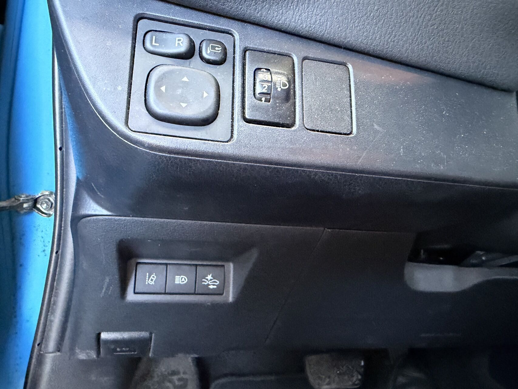 Billede af Toyota Yaris 1,5 Hybrid H3 Limited Edition E-CVT 100HK 5d Trinl. Gear