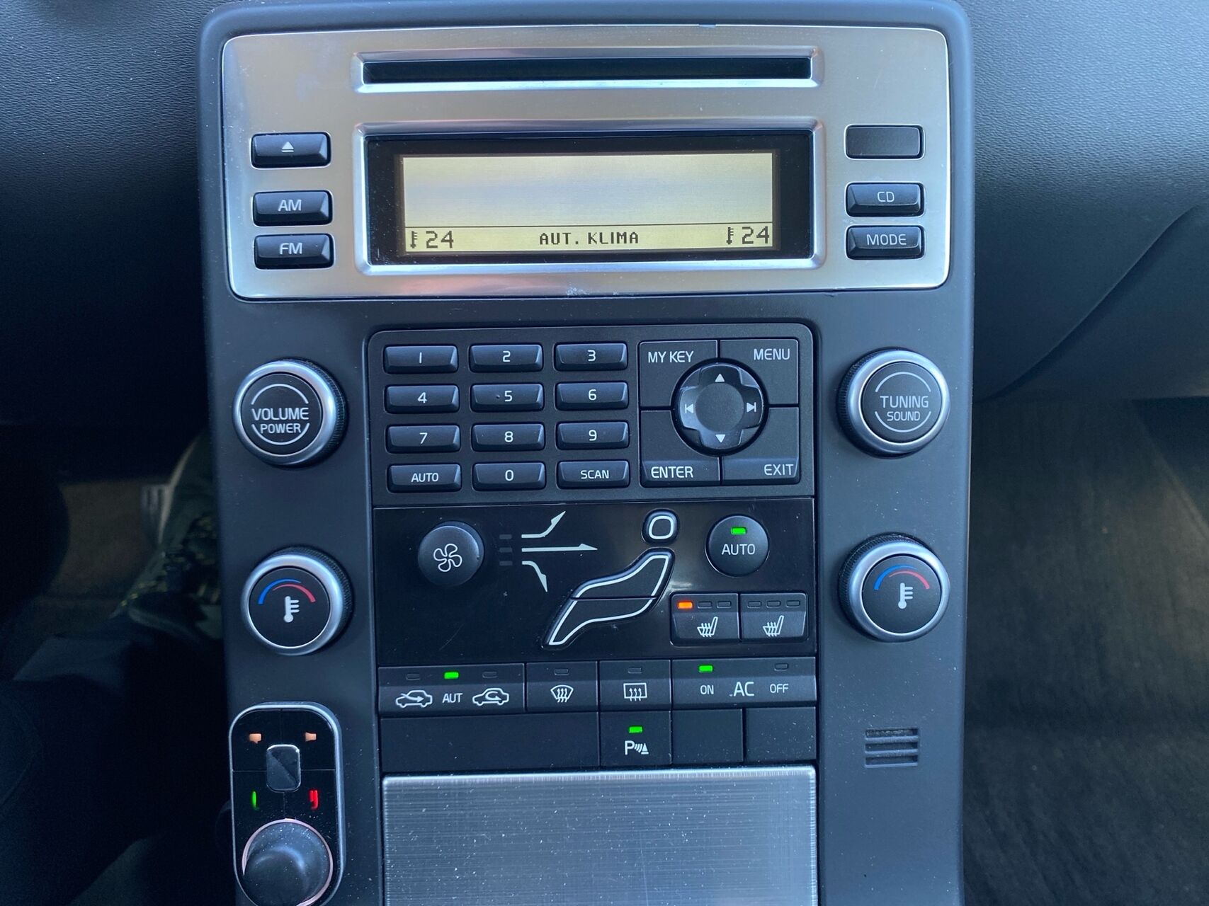 Billede af Volvo V70 2,5 T Geartronic 200HK Stc 6g Aut.