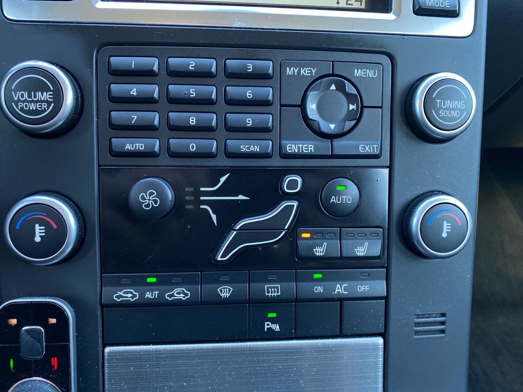 Billede af Volvo V70 2,5 T Geartronic 200HK Stc 6g Aut.