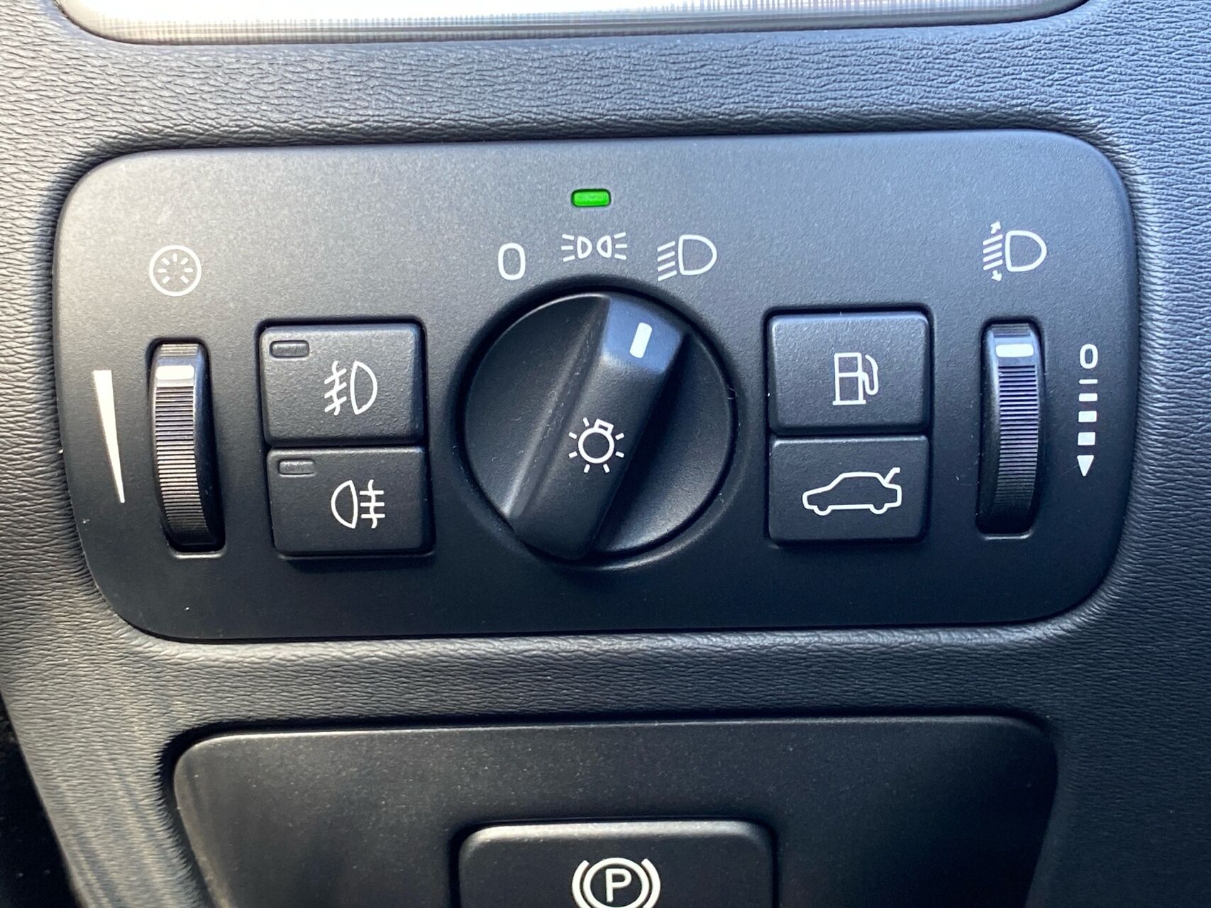 Billede af Volvo V70 2,5 T Geartronic 200HK Stc 6g Aut.