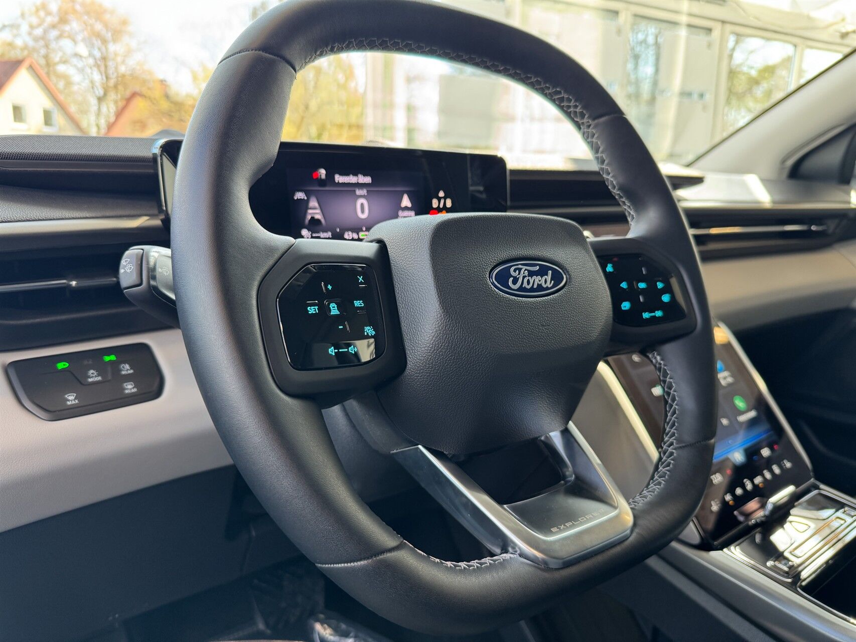 Billede af Ford Explorer EL UR Select AWD 340HK 5d Aut.
