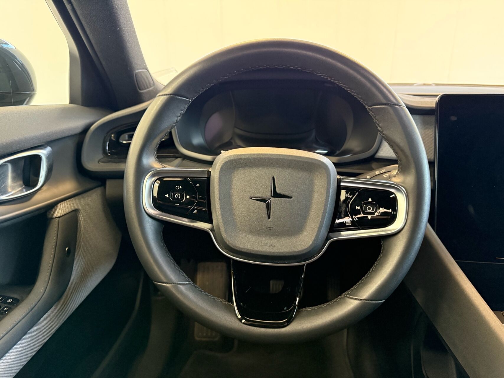 Billede af Polestar 2 EL Long range Single motor 231HK 5d Aut.