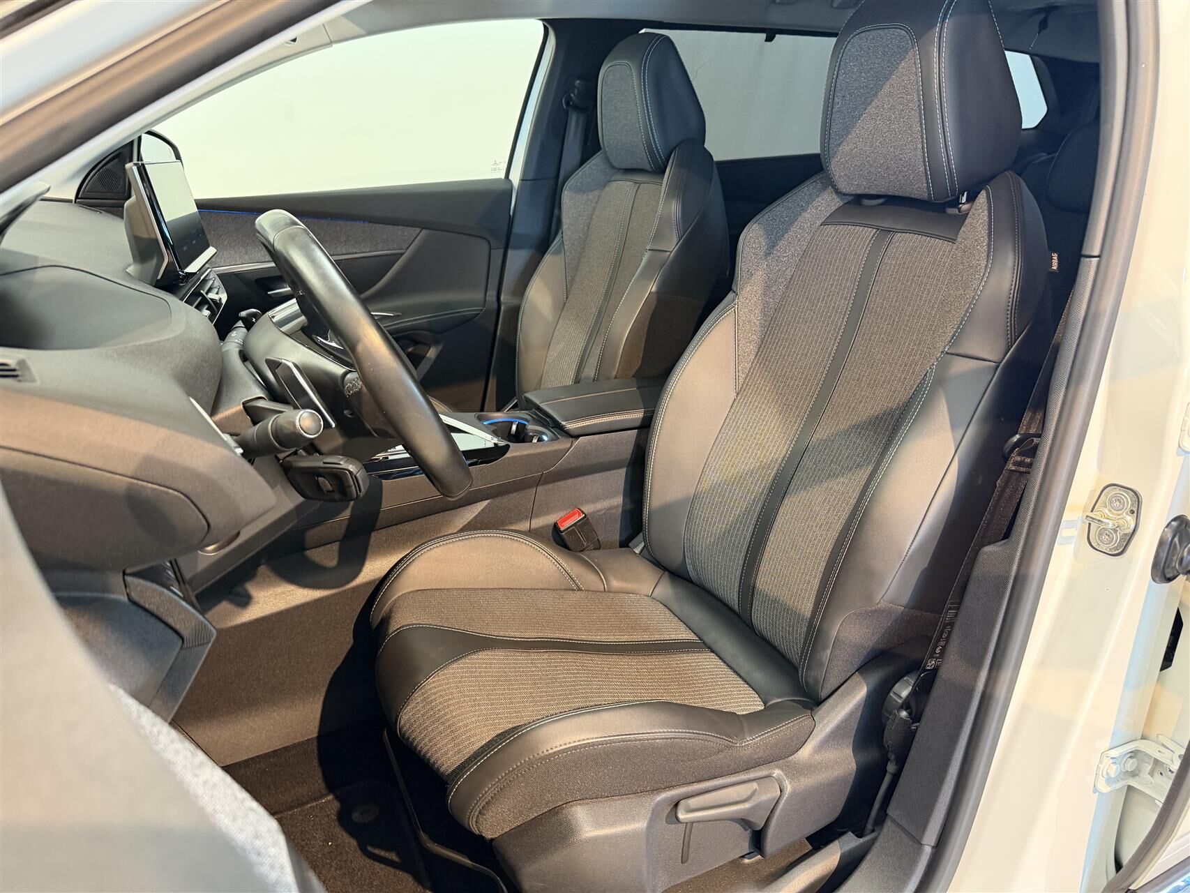 Billede af Peugeot 5008 1,5 BlueHDi Allure Pack EAT8 130HK 5d 8g Aut.