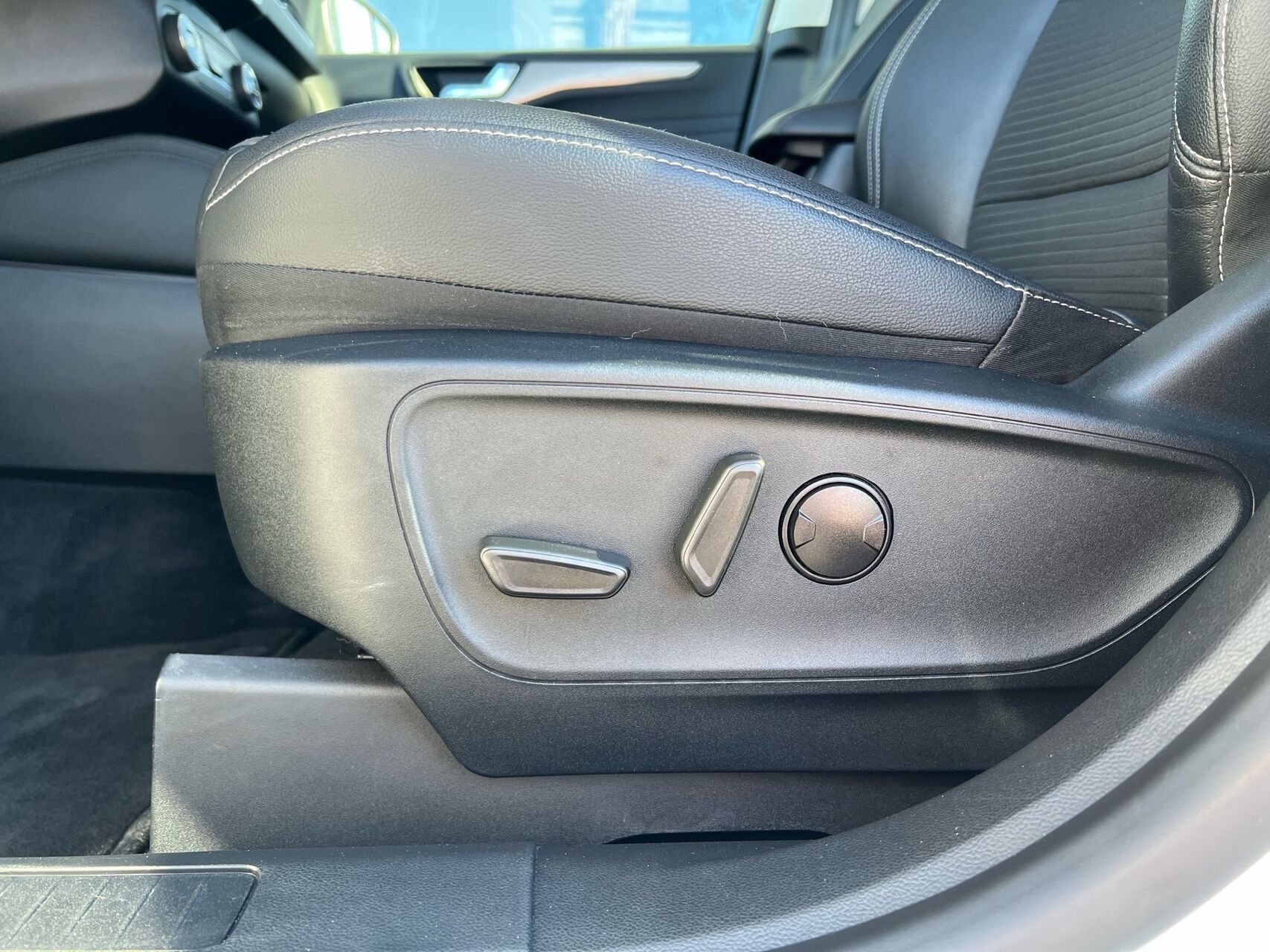 Billede af Ford Kuga 2,5 Plugin-hybrid Titanium X CVT 225HK 5d Trinl. Gear