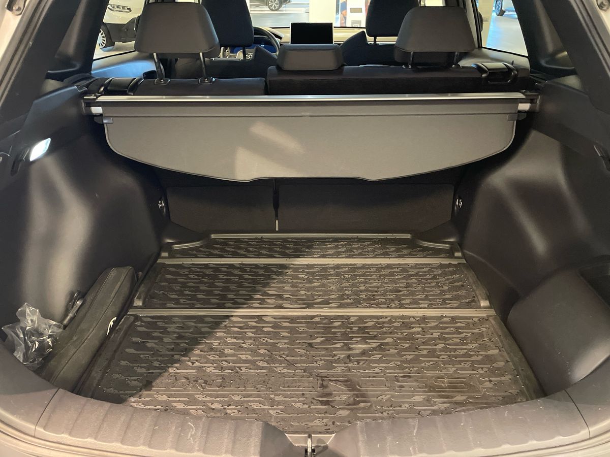 Billede af Toyota Corolla Cross 2,0 Hybrid Style Comfort E-CVT 197HK 5d Aut.