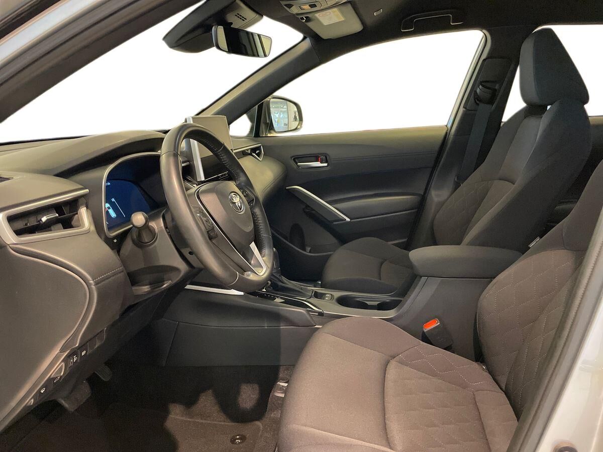 Billede af Toyota Corolla Cross 2,0 Hybrid Style Comfort E-CVT 197HK 5d Aut.