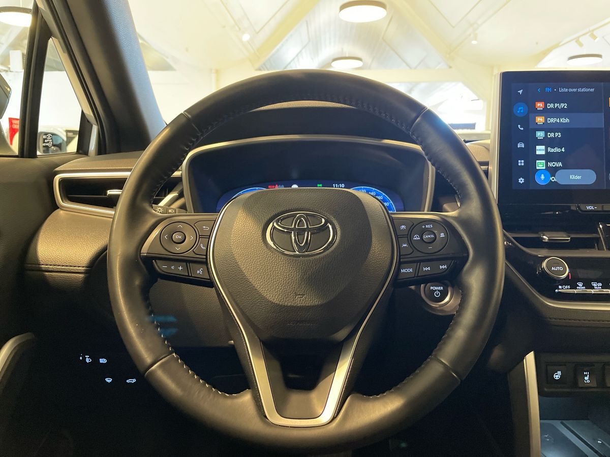 Billede af Toyota Corolla Cross 2,0 Hybrid Style Comfort E-CVT 197HK 5d Aut.