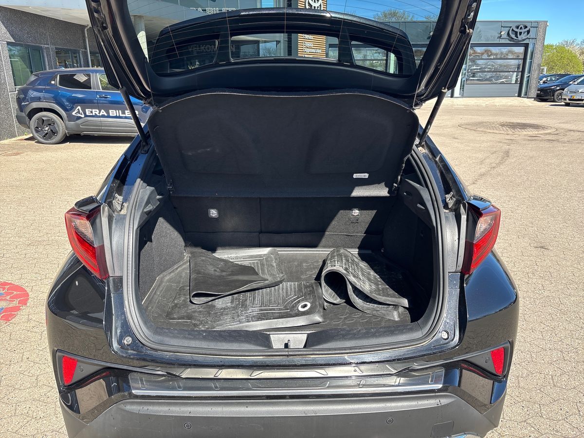 Billede af Toyota C-HR 2,0 Hybrid C-LUB Smart Multidrive S 184HK 5d Aut.