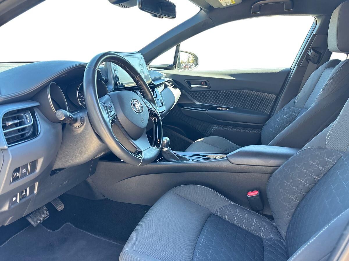 Billede af Toyota C-HR 2,0 Hybrid C-LUB Smart Multidrive S 184HK 5d Aut.