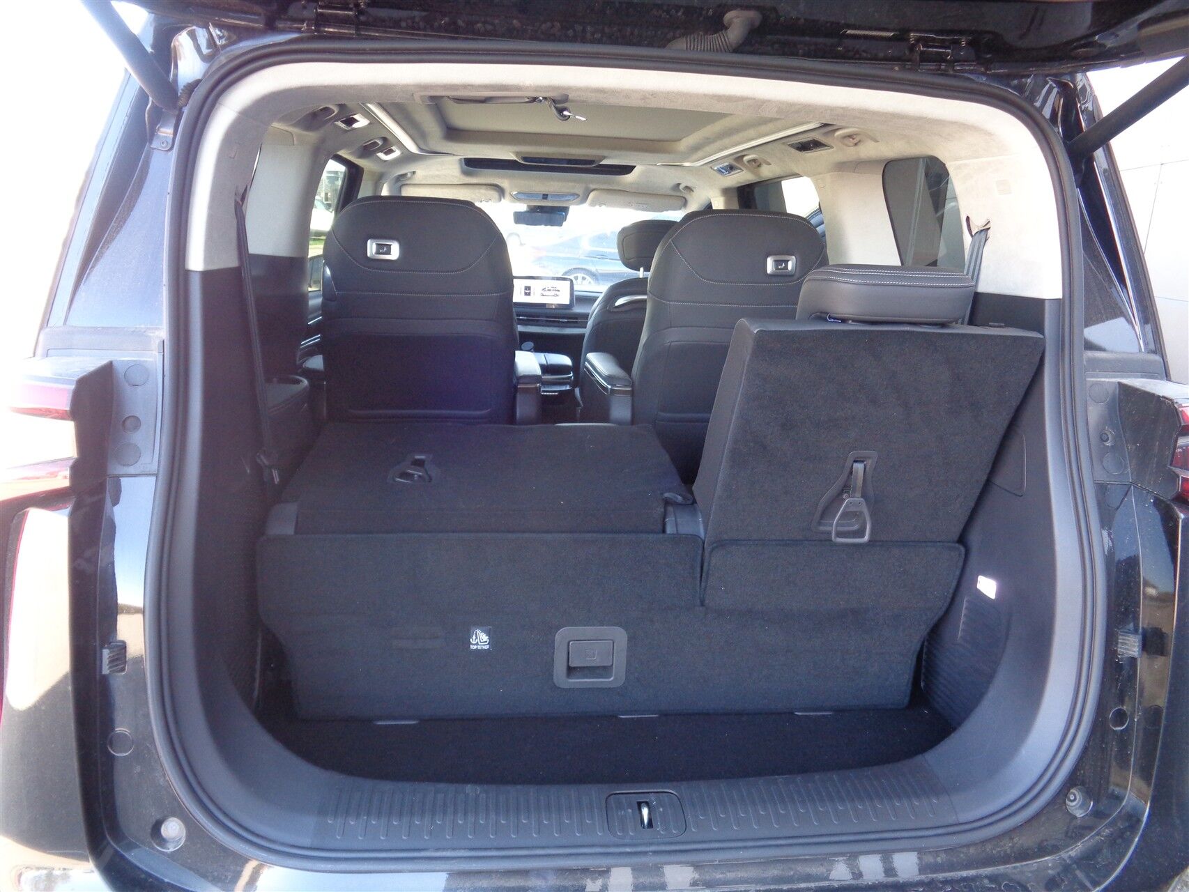 Billede af Maxus Mifa 9 EL Luxery 245HK Aut.