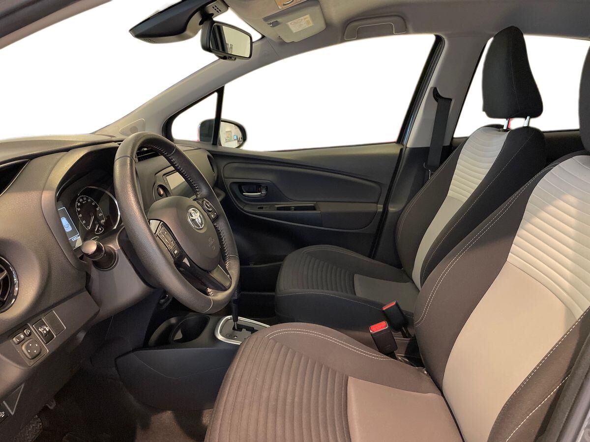 Billede af Toyota Yaris 1,5 Hybrid H3 Smartpakke E-CVT 100HK 5d Trinl. Gear