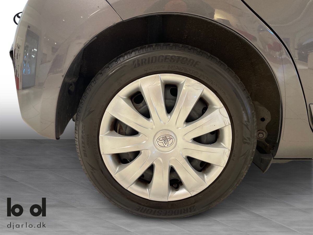 Billede af Toyota Yaris 1,5 Hybrid H3 Smartpakke E-CVT 100HK 5d Trinl. Gear