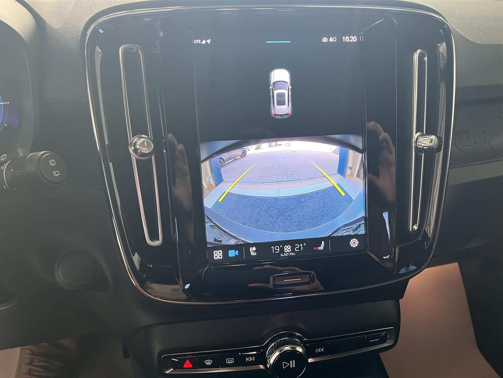 Billede af Volvo XC40 P8 Recharge Twin Plus Pure AWD 408HK 5d Aut.