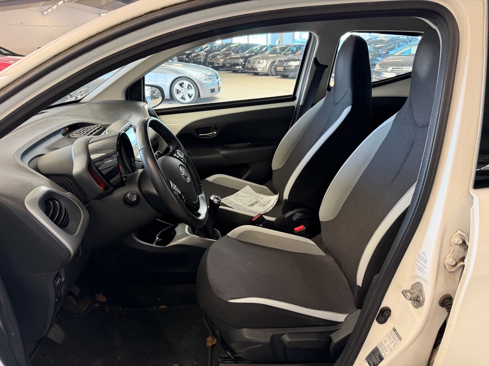 Billede af Toyota Aygo 1,0 VVT-I X-Play + X-Touch 69HK 5d
