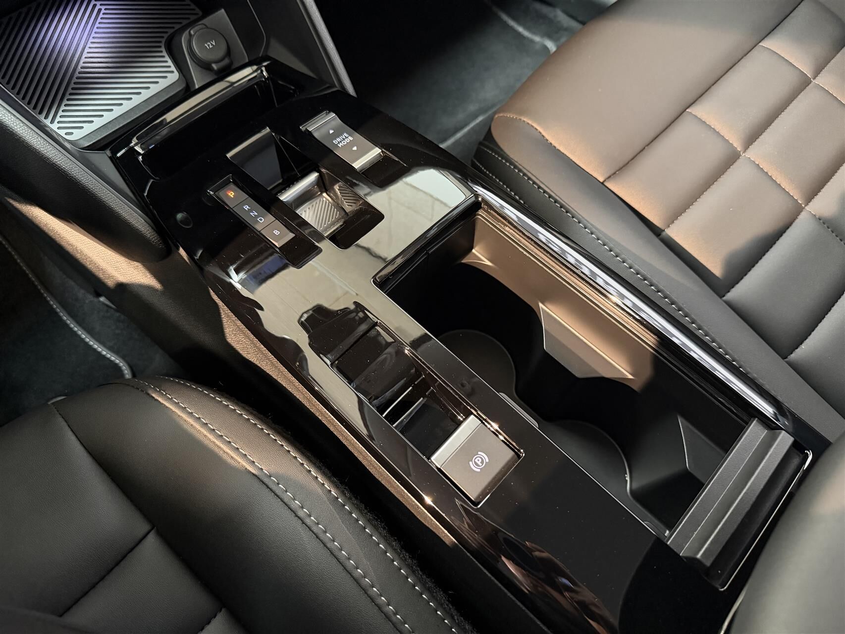 Billede af Citroën e-C4 EL Max 156HK 5d Aut.