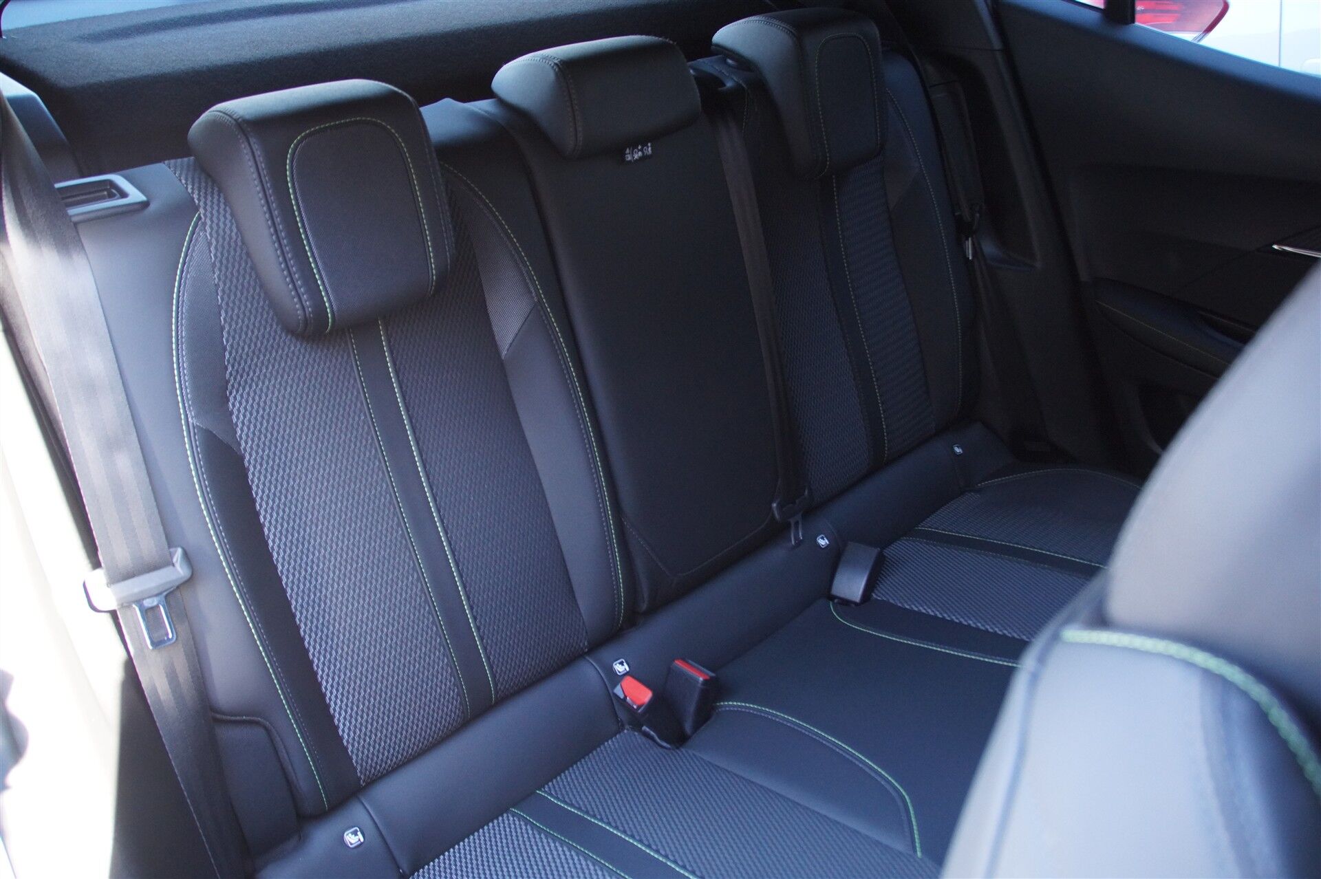 Billede af Peugeot e-2008 EL GT 156HK 5d Aut.