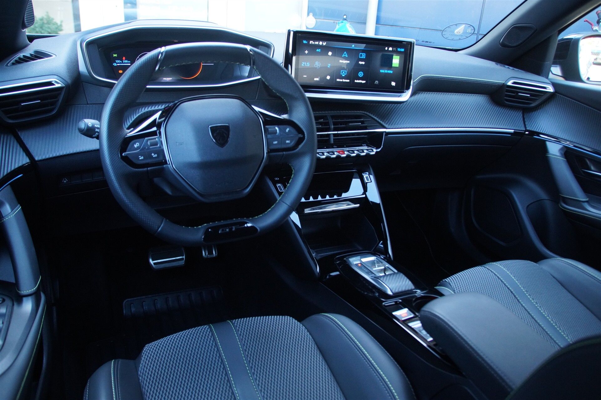 Billede af Peugeot e-2008 EL GT 156HK 5d Aut.