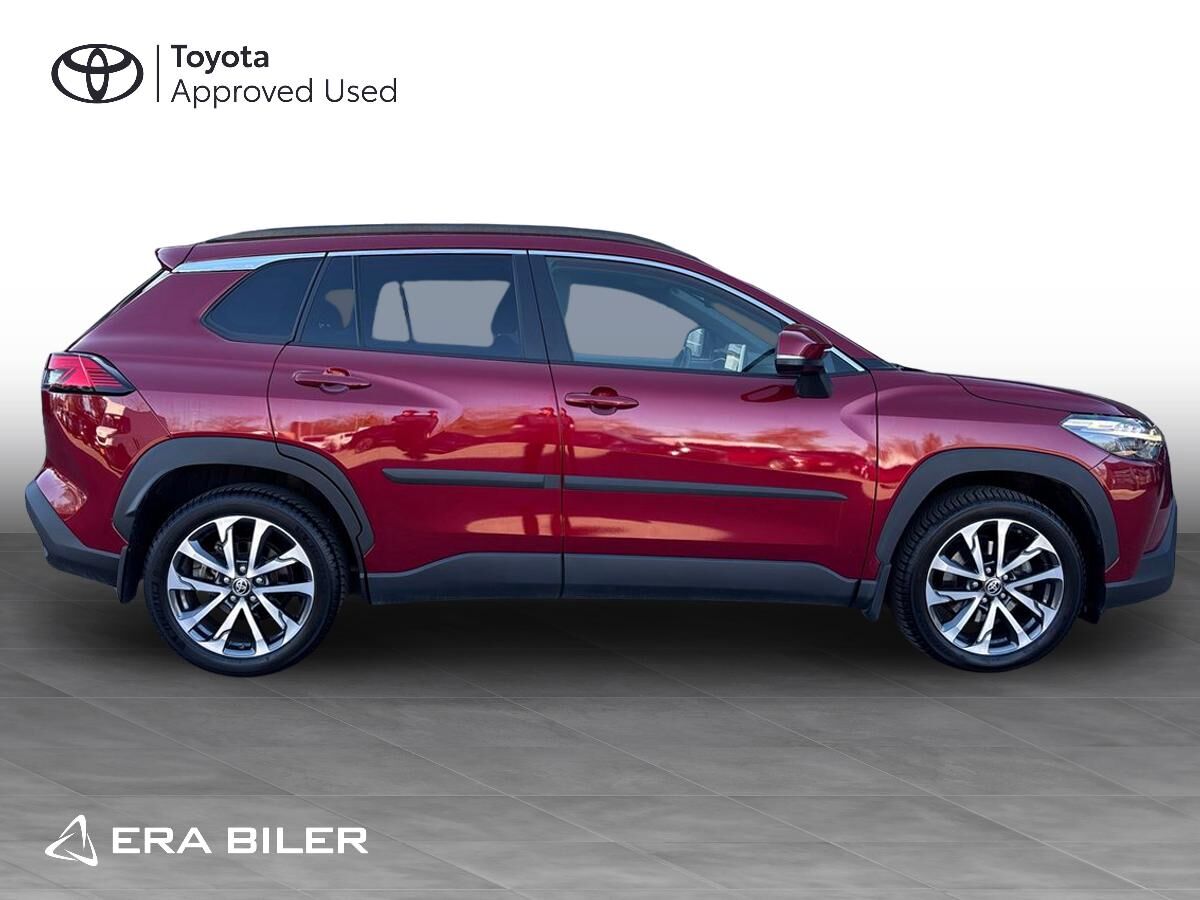 Billede af Toyota Corolla Cross 2,0 Hybrid Style Comfort E-CVT 197HK 5d Aut.