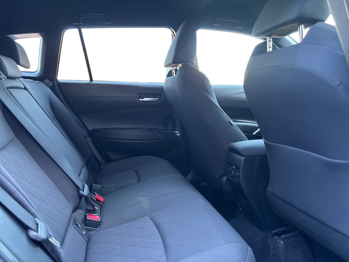 Billede af Toyota Corolla Cross 2,0 Hybrid Style Comfort E-CVT 197HK 5d Aut.