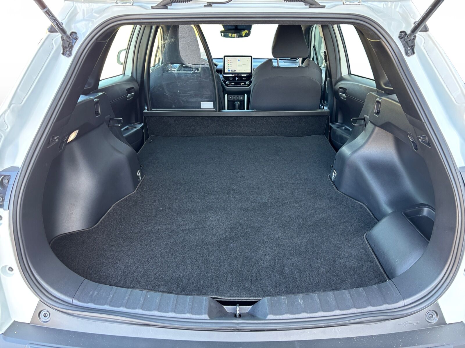 Billede af Toyota Corolla Cross 2,0 Hybrid Active E-CVT 197HK Van Aut.