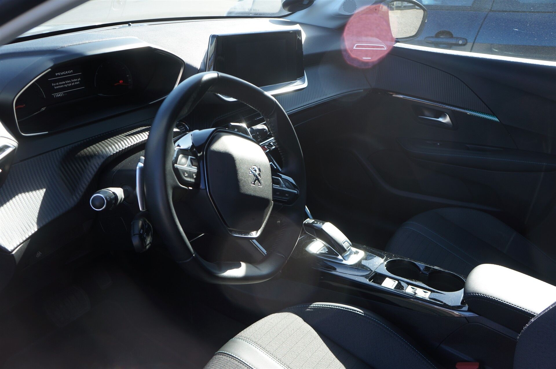 Billede af Peugeot 208 1,2 PureTech Allure Grand EAT8 100HK 5d 8g Aut.