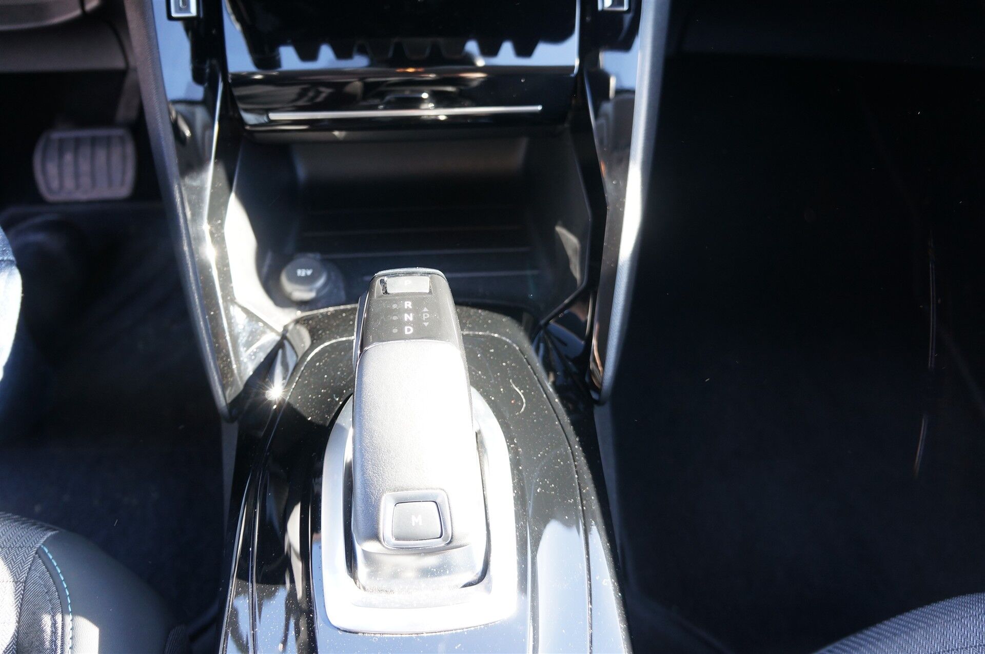 Billede af Peugeot 208 1,2 PureTech Allure Grand EAT8 100HK 5d 8g Aut.