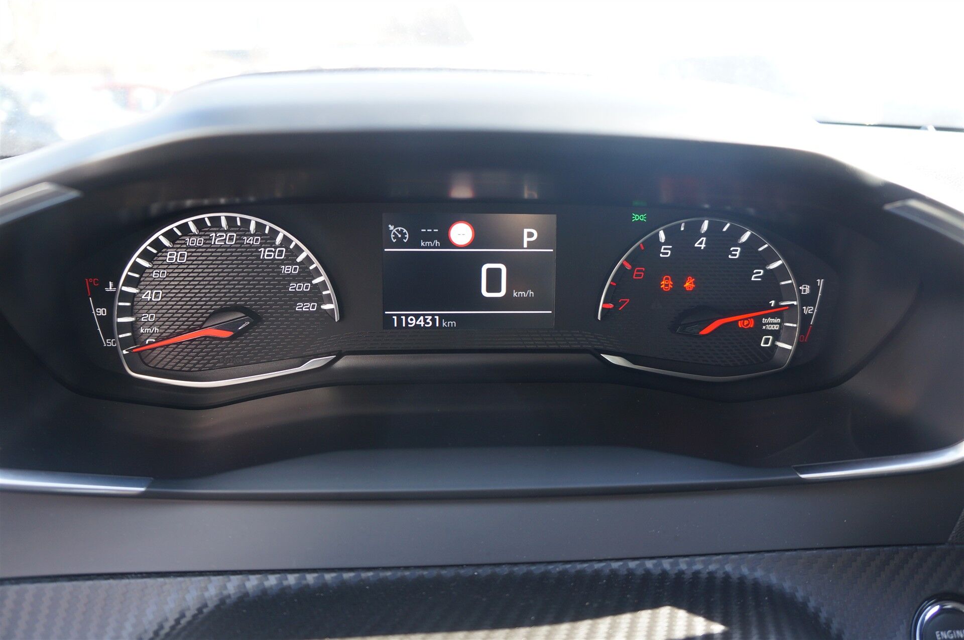 Billede af Peugeot 208 1,2 PureTech Allure Grand EAT8 100HK 5d 8g Aut.