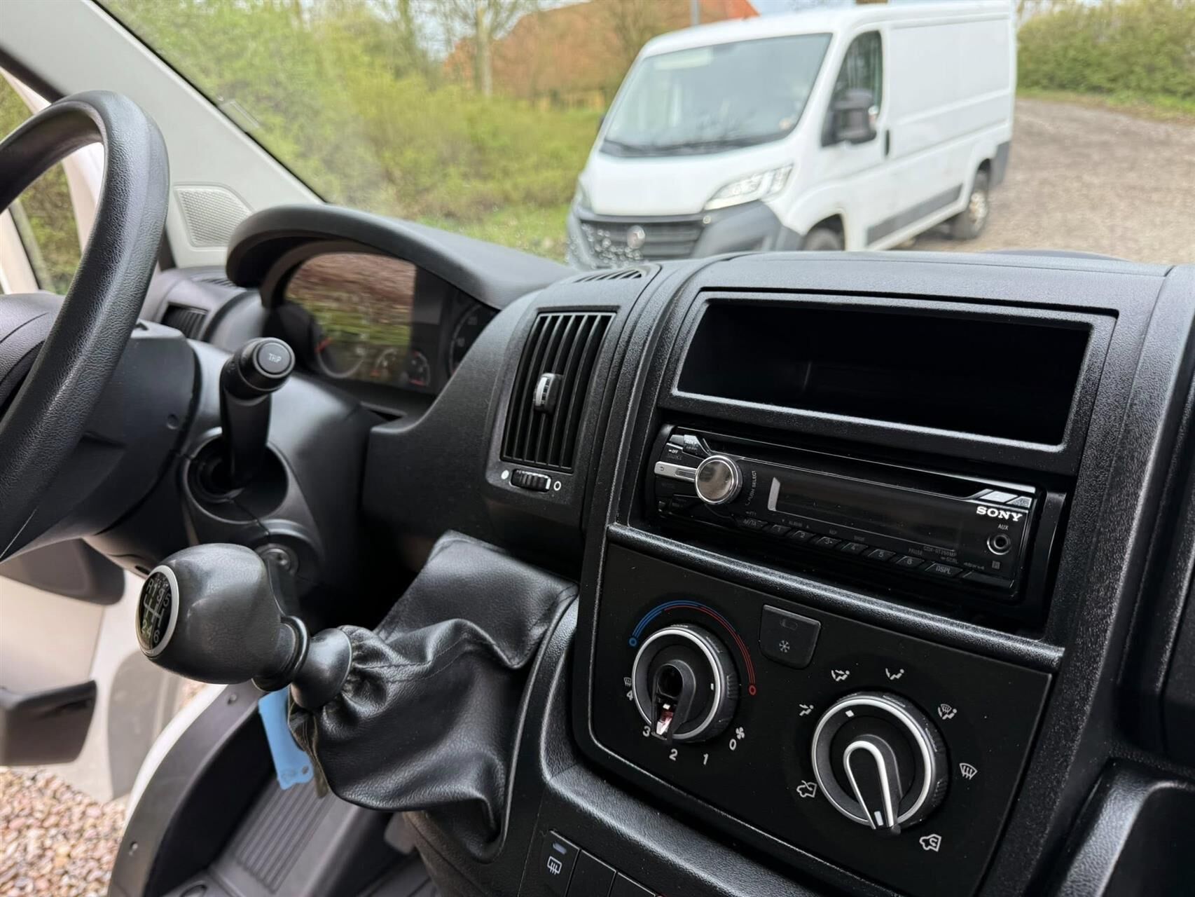 Billede af Citroën Jumper 30 L2H2 2,2 HDi FAP 130HK Van