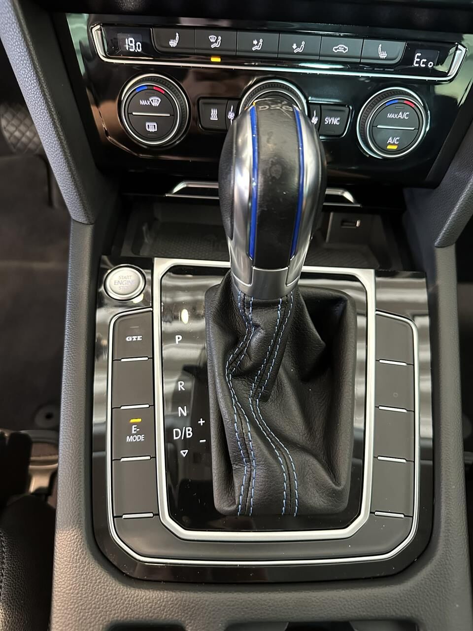 Billede af VW Passat Variant 1,4 TSI  Plugin-hybrid GTE DSG 218HK Stc 6g Aut.