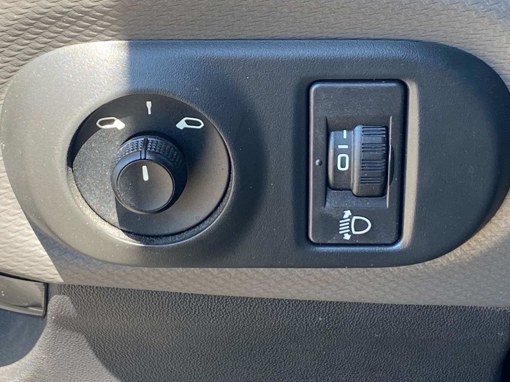 Billede af Citroën C4 Cactus 1,6 Blue HDi Iconic start/stop 100HK 5d