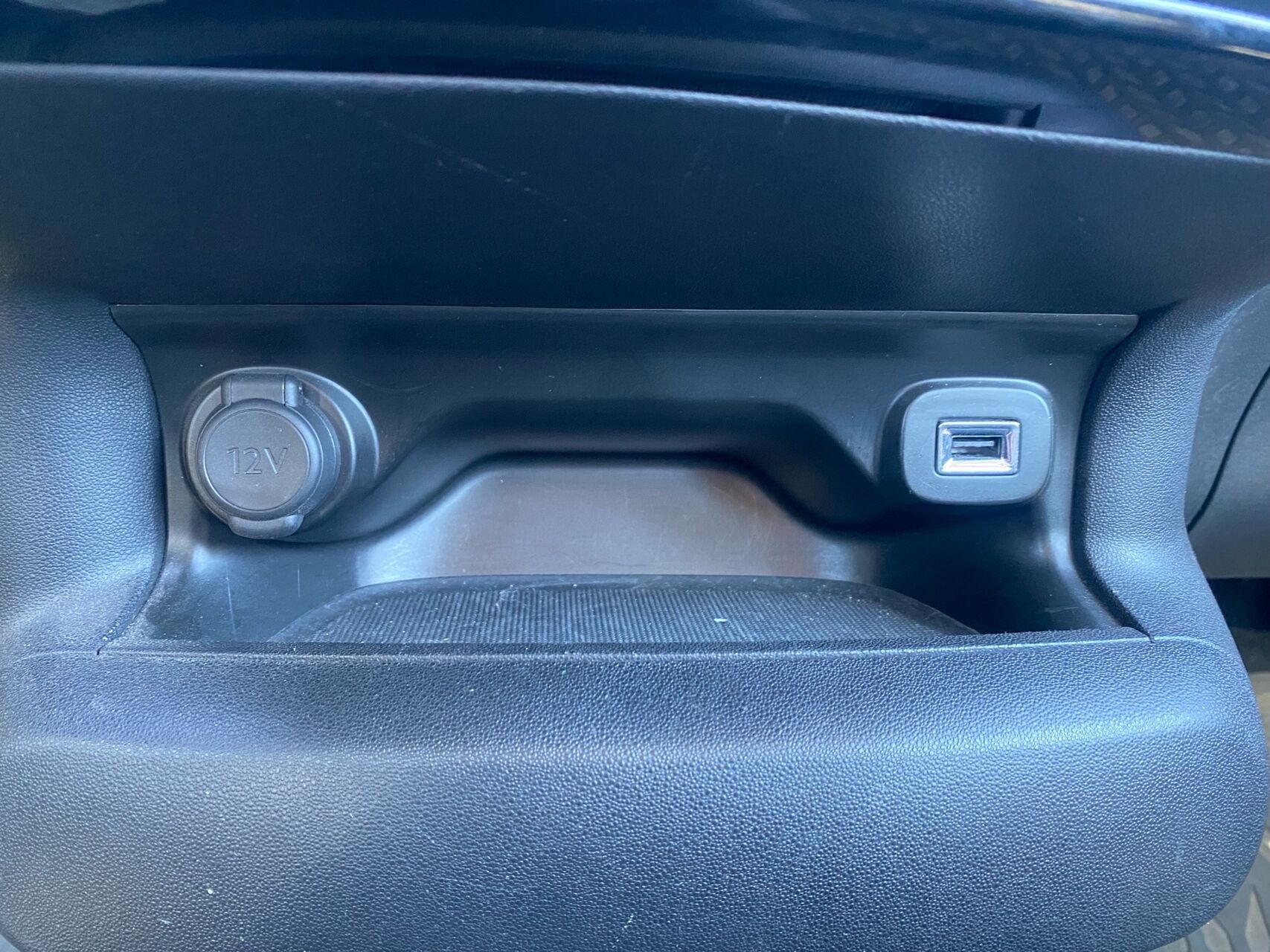 Billede af Citroën C4 Cactus 1,6 Blue HDi Iconic start/stop 100HK 5d