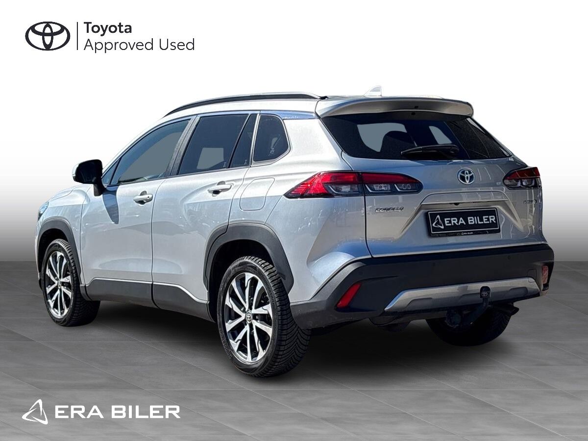 Billede af Toyota Corolla Cross 2,0 Hybrid Style Comfort E-CVT 197HK 5d Aut.