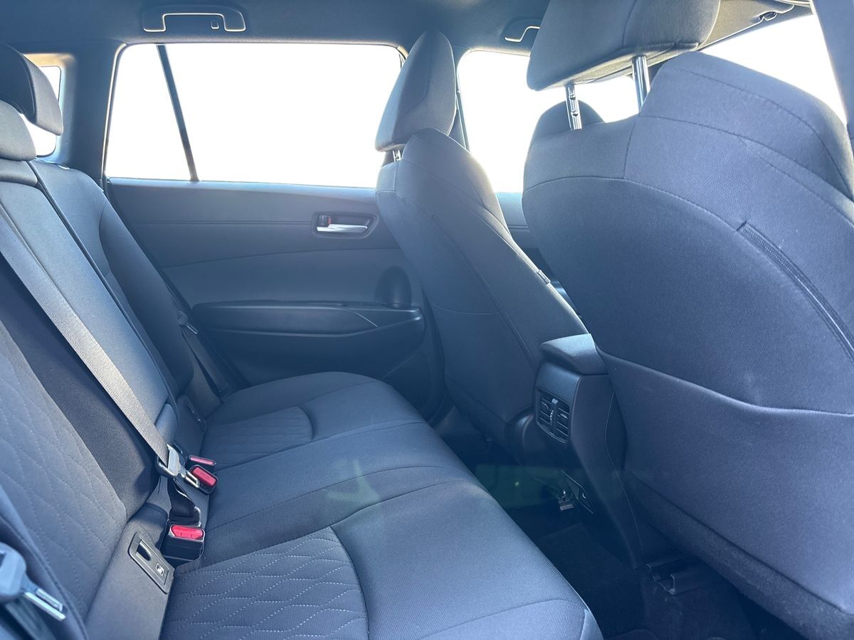 Billede af Toyota Corolla Cross 2,0 Hybrid Style Comfort E-CVT 197HK 5d Aut.