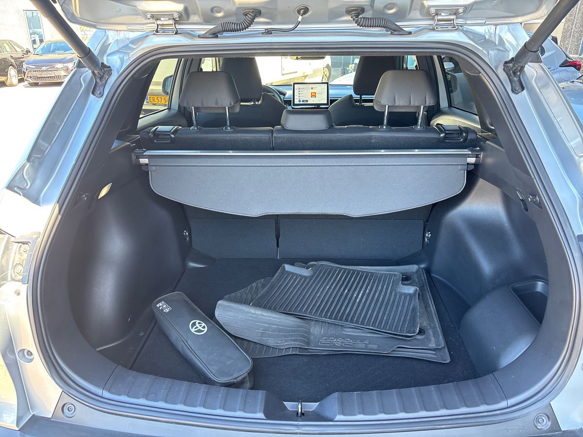 Billede af Toyota Corolla Cross 2,0 Hybrid Style Comfort E-CVT 197HK 5d Aut.