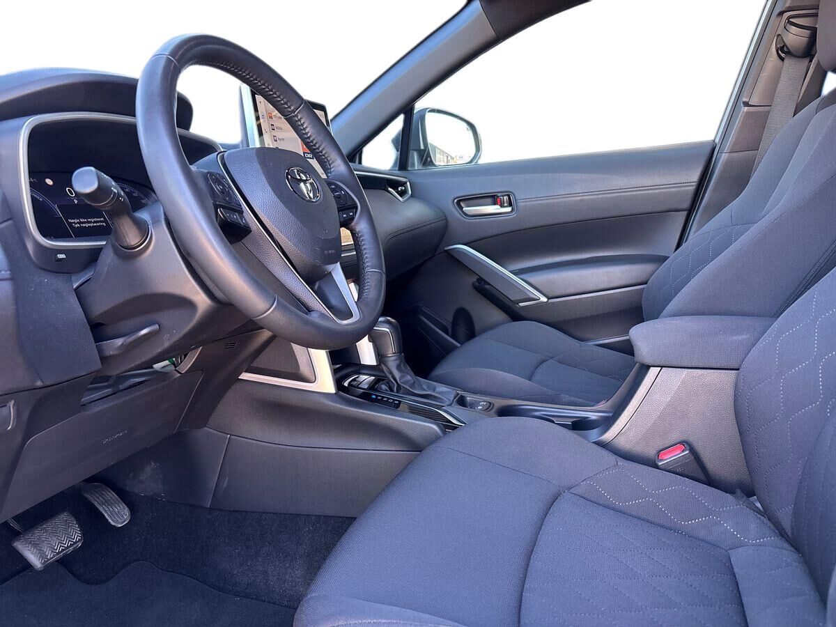 Billede af Toyota Corolla Cross 2,0 Hybrid Style Comfort E-CVT 197HK 5d Aut.