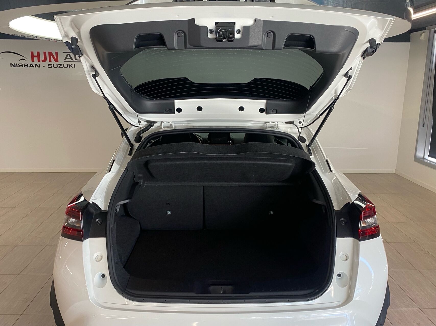 Billede af Nissan Juke 1,0 Dig-T N-Connecta 114HK 5d 6g
