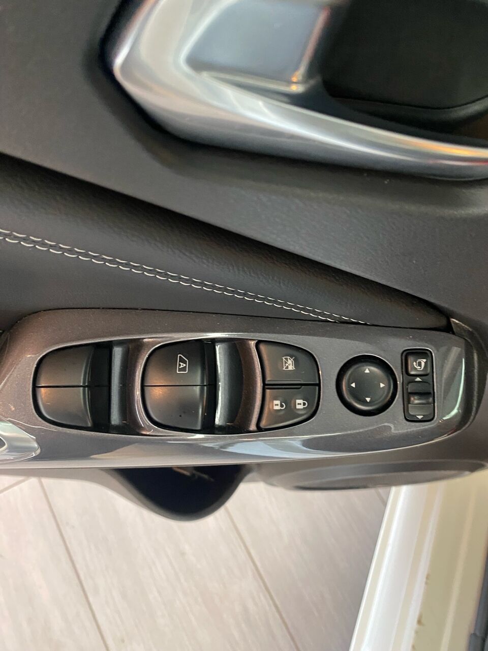 Billede af Nissan Juke 1,0 Dig-T N-Connecta 114HK 5d 6g