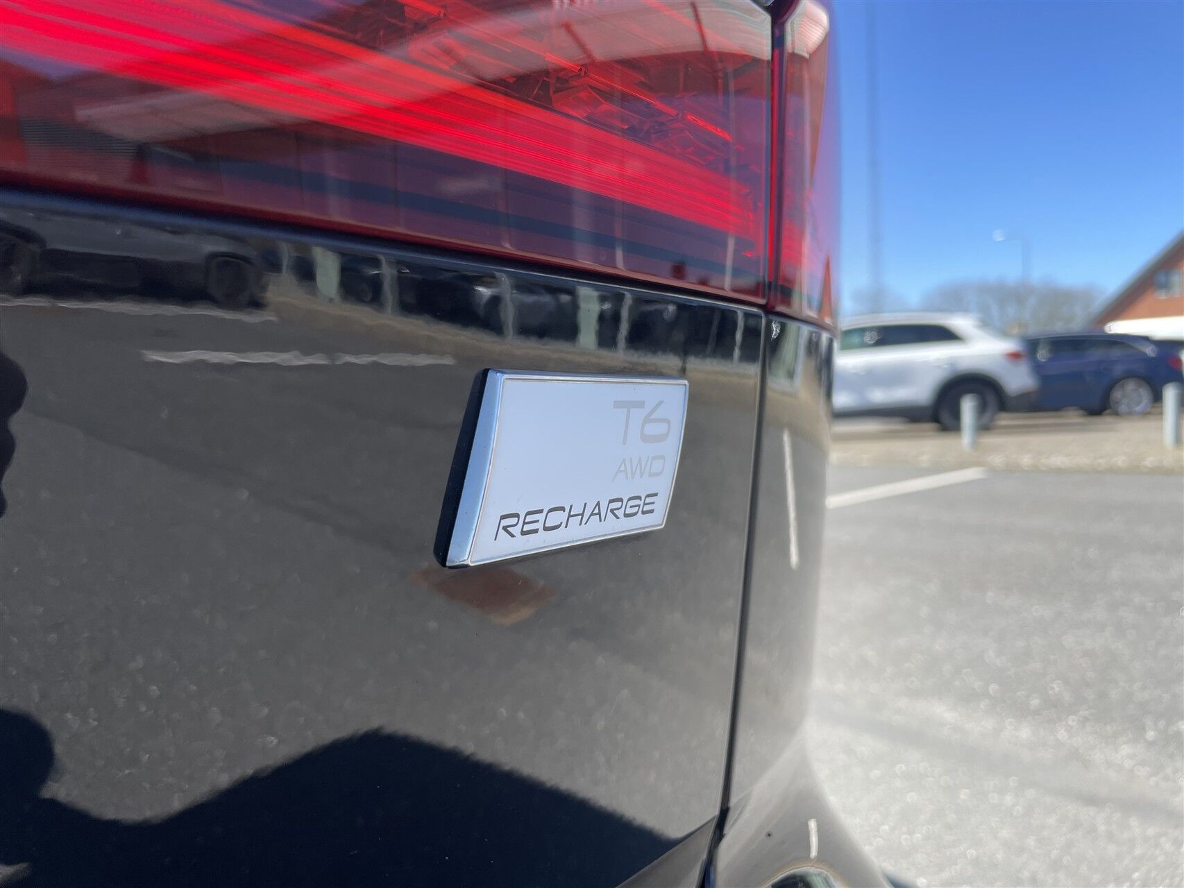Billede af Volvo V60 2,0 T6 Recharge  Plugin-hybrid Core AWD 350HK Stc 8g Aut.