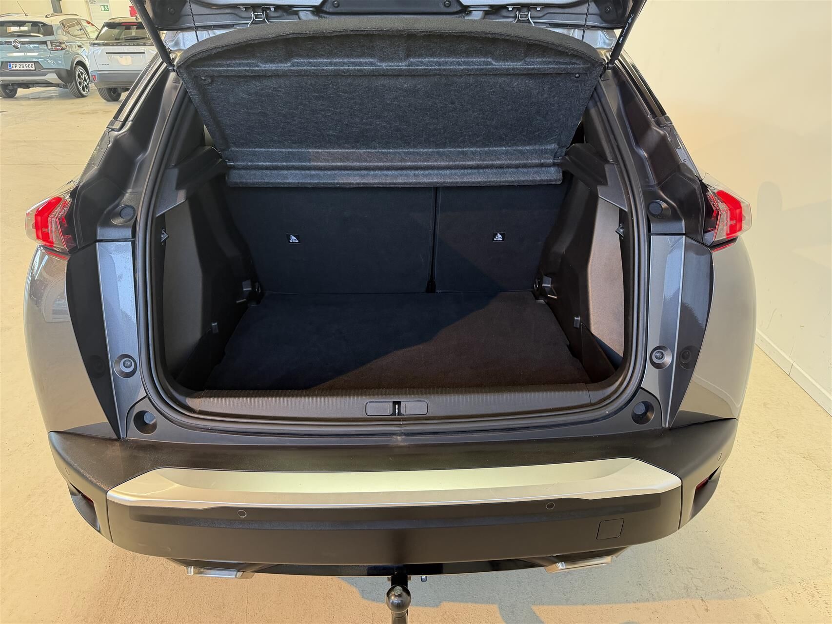 Billede af Peugeot 2008 1,2 PureTech Selection Tech EAT8 130HK 5d 8g Aut.