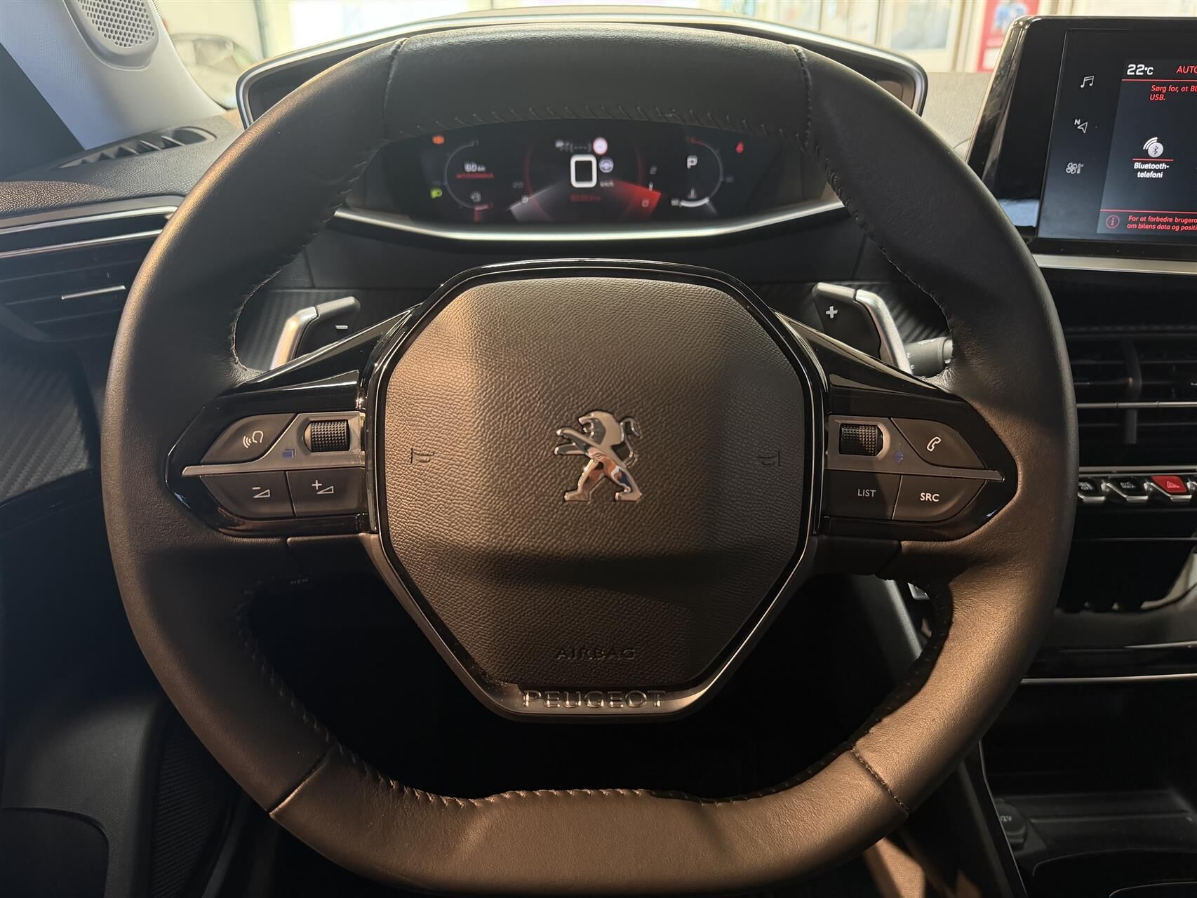 Billede af Peugeot 2008 1,2 PureTech Selection Tech EAT8 130HK 5d 8g Aut.