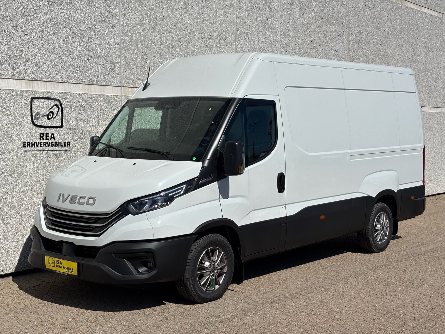 Billede af Iveco Daily 35S18 12m3 3,0 D Hi-Matic 176HK Van 8g Aut.