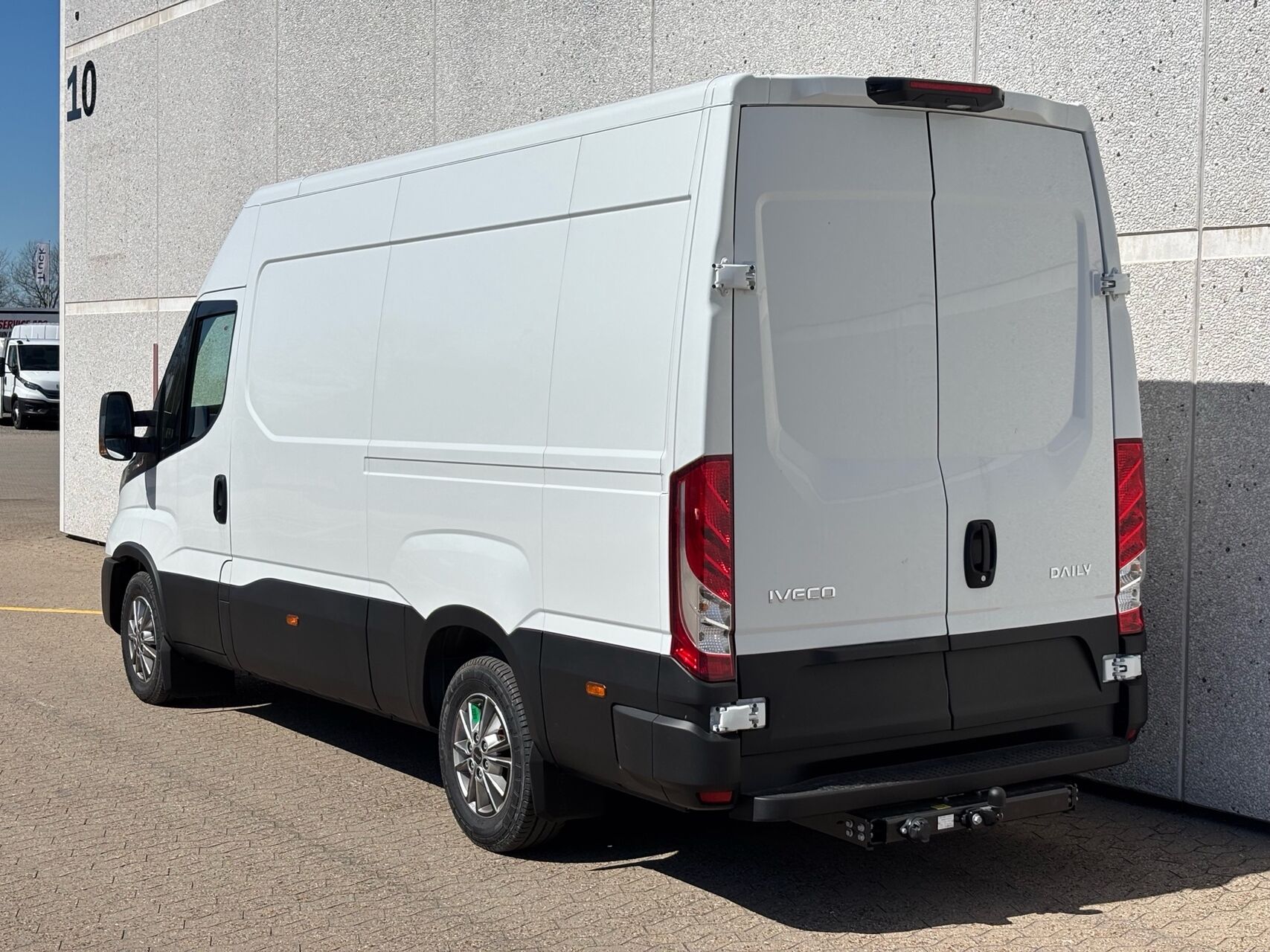Billede af Iveco Daily 35S18 12m3 3,0 D Hi-Matic 176HK Van 8g Aut.