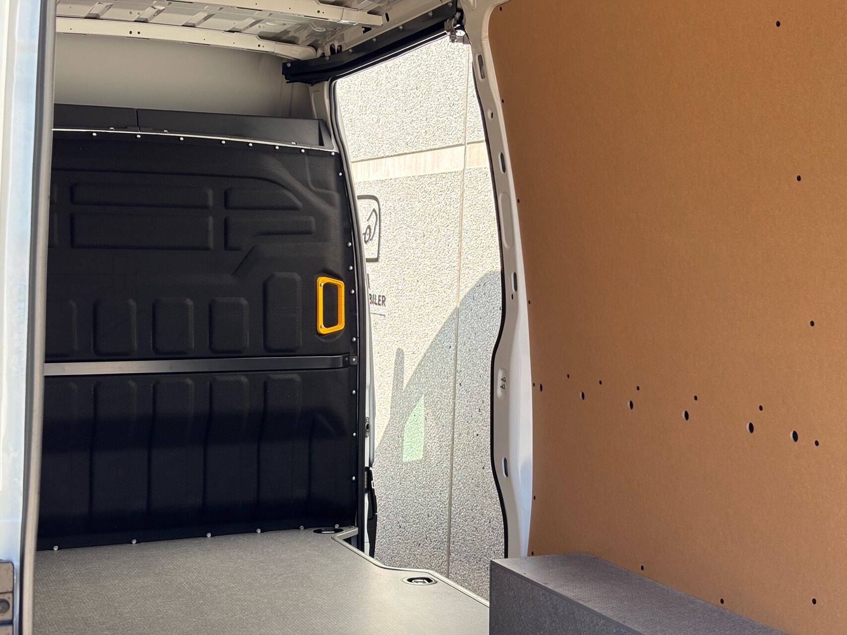 Billede af Iveco Daily 35S18 12m3 3,0 D Hi-Matic 176HK Van 8g Aut.