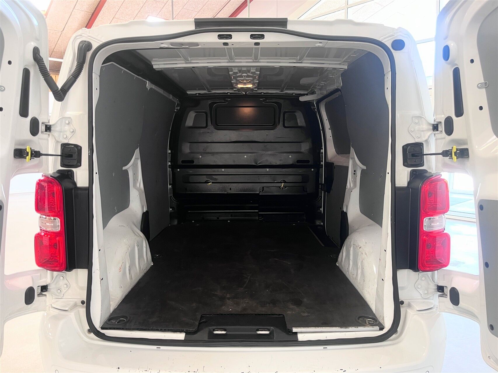 Billede af Opel Vivaro L2V1 1,5 D Enjoy 120HK Van 6g