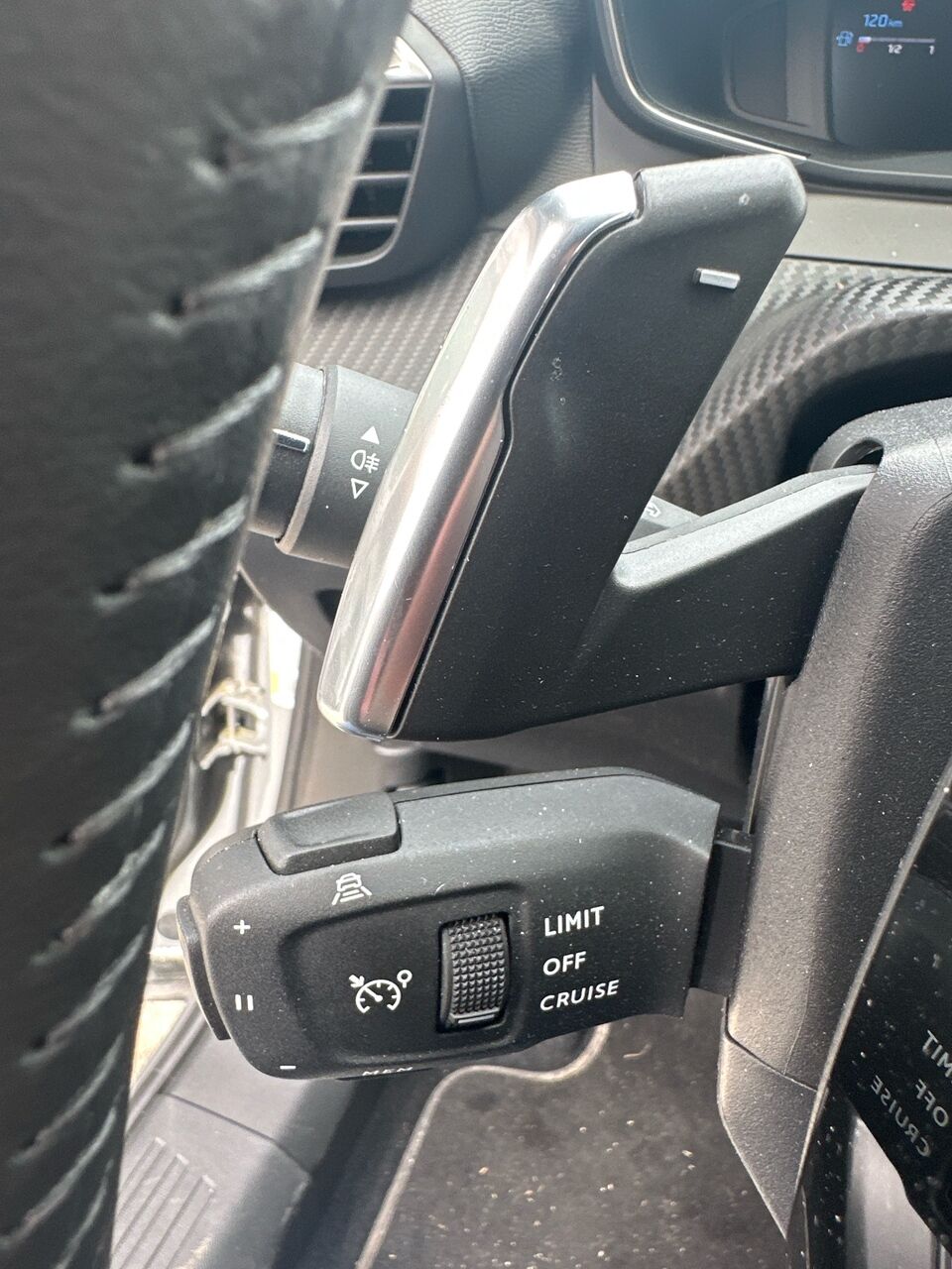 Billede af Peugeot 2008 1,2 PureTech Allure EAT8 130HK 5d 8g Aut.