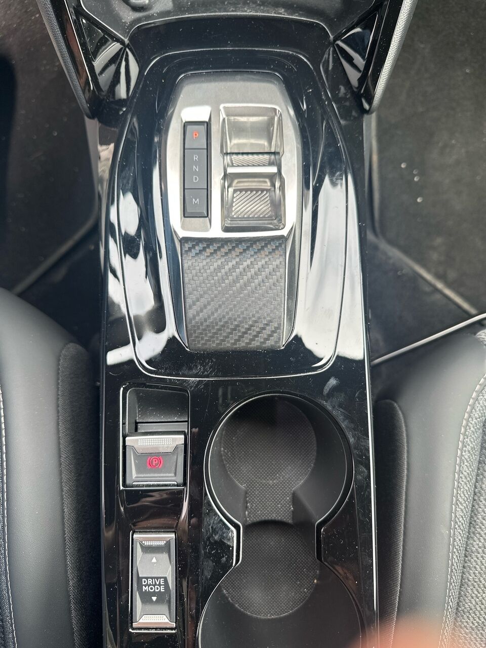 Billede af Peugeot 2008 1,2 PureTech Allure EAT8 130HK 5d 8g Aut.