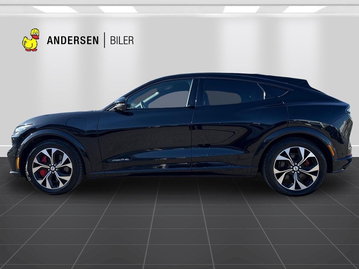 Billede af Ford Mustang Mach-E EL UR Premium AWD 351HK 5d Aut.