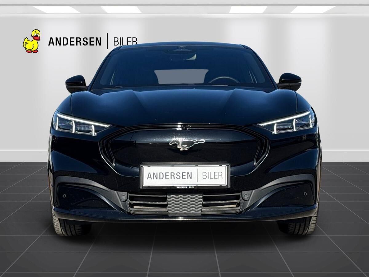 Billede af Ford Mustang Mach-E EL UR Premium AWD 351HK 5d Aut.