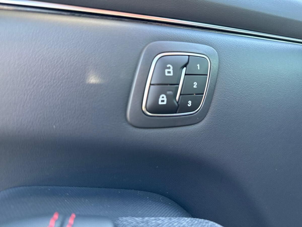 Billede af Ford Mustang Mach-E EL UR Premium AWD 351HK 5d Aut.